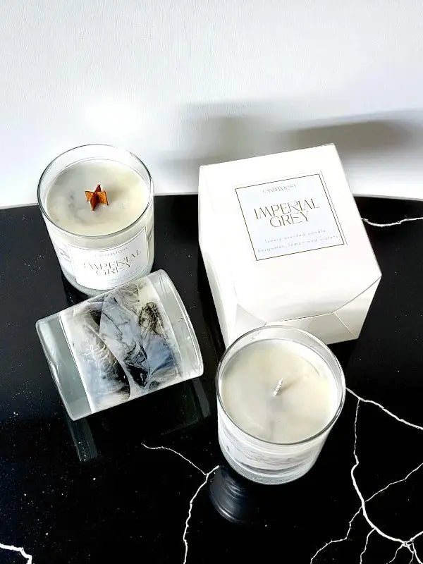 Imperial Grey: vela aromática marmoleada negro con aroma al té inglés